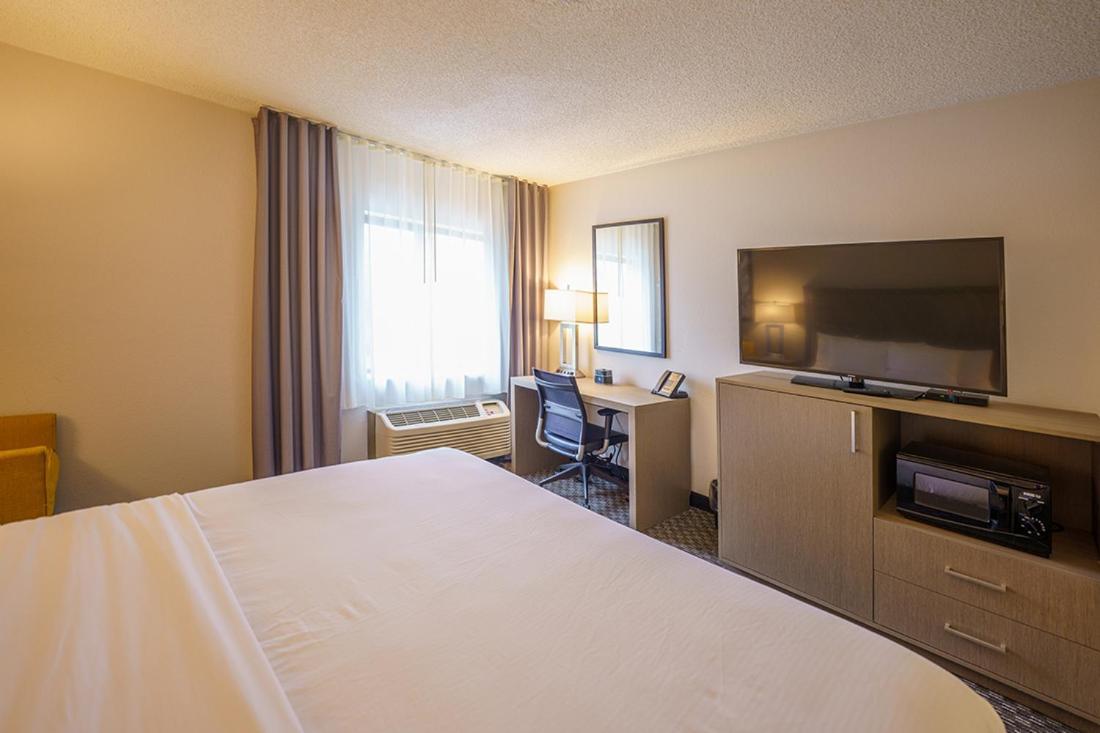 Wingate By Wyndham Brunswick Ga I-95 Hotel Bagian luar foto
