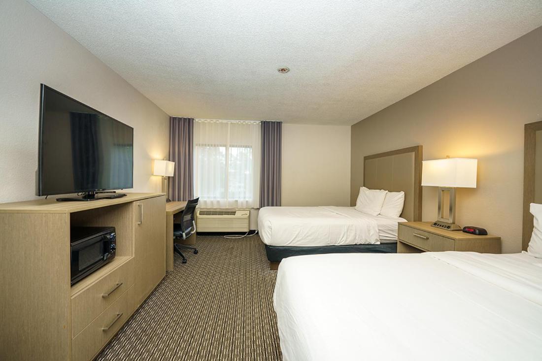 Wingate By Wyndham Brunswick Ga I-95 Hotel Bagian luar foto