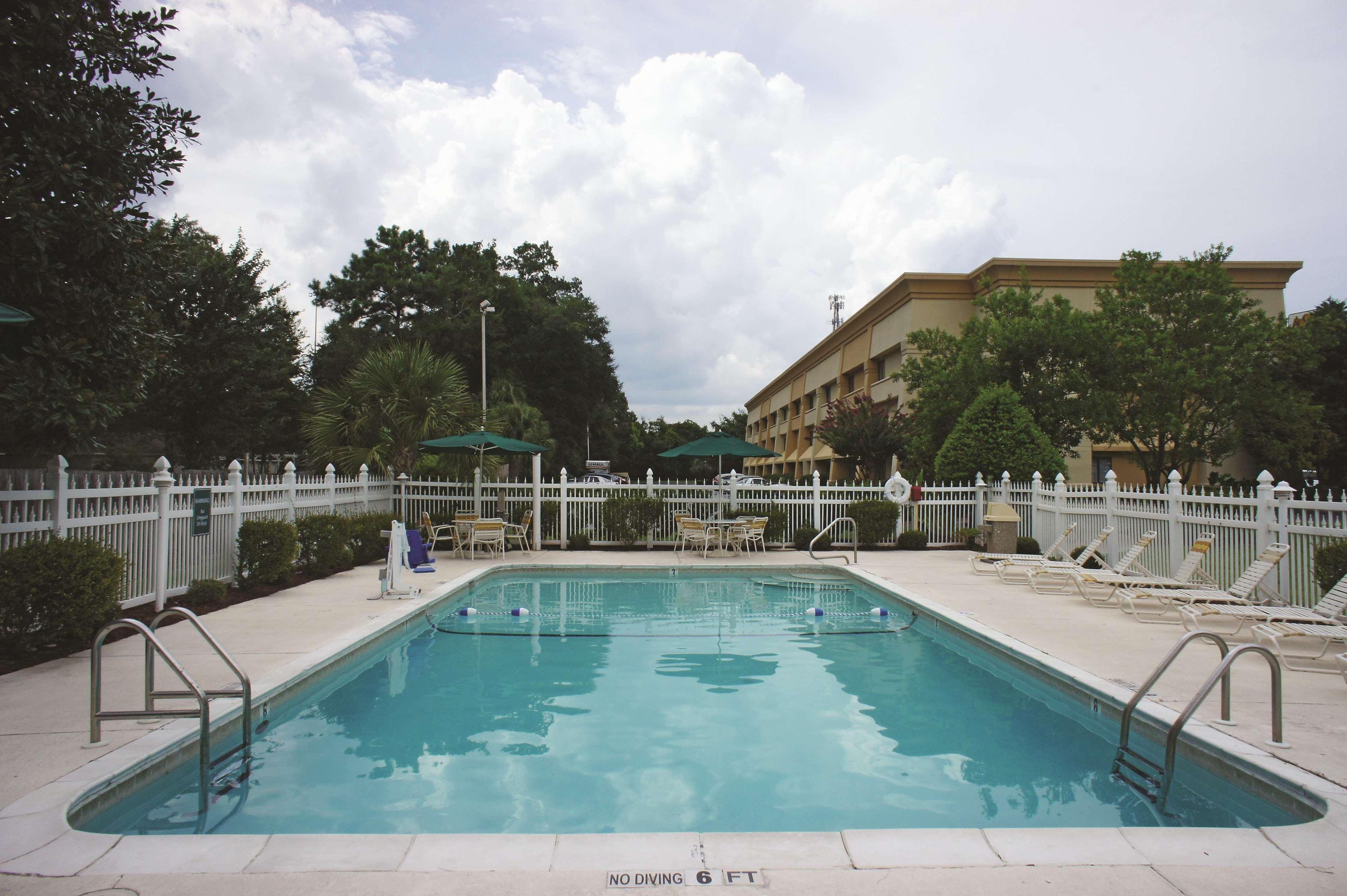 Wingate By Wyndham Brunswick Ga I-95 Hotel Bagian luar foto