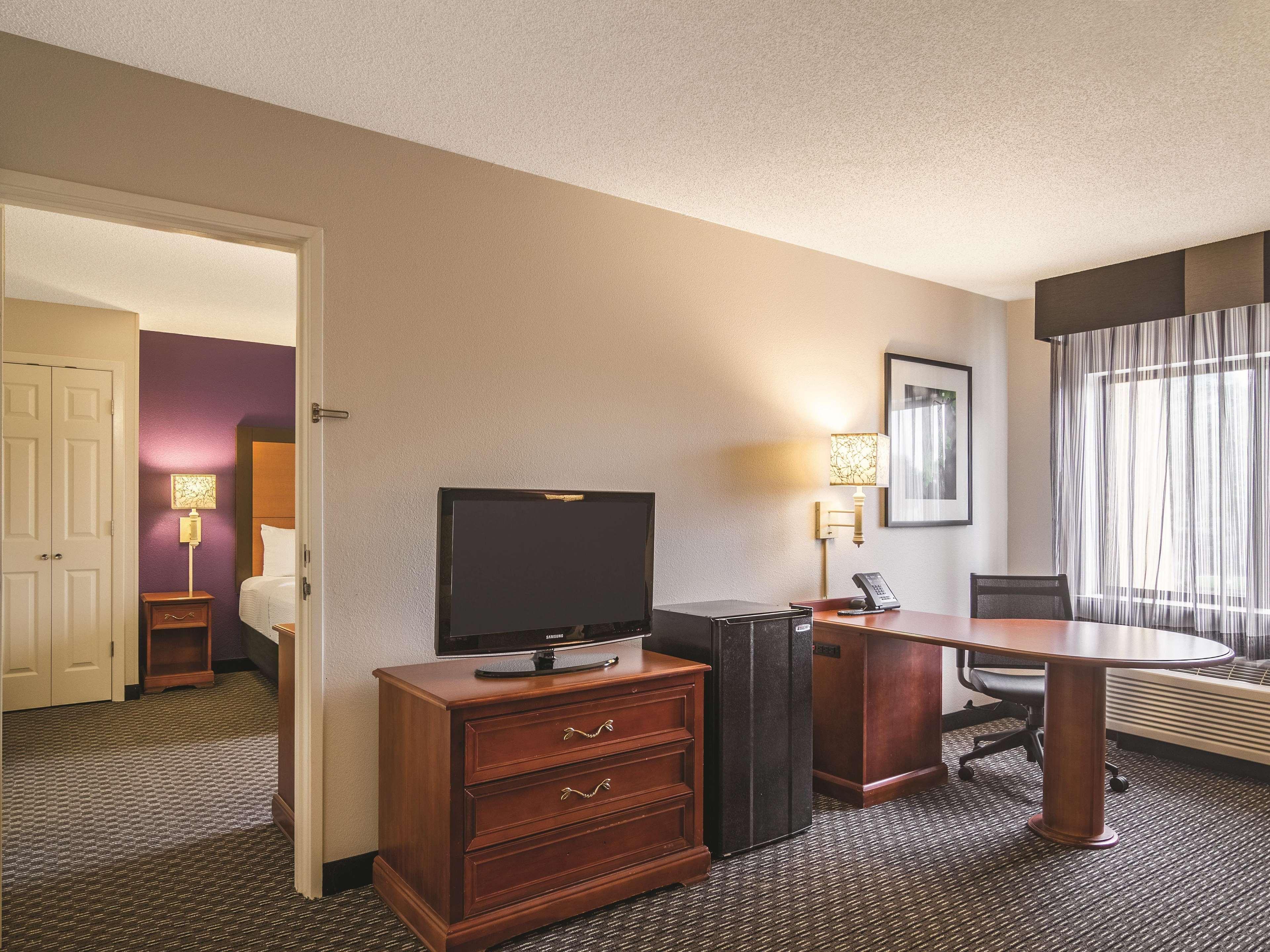 Wingate By Wyndham Brunswick Ga I-95 Hotel Bagian luar foto