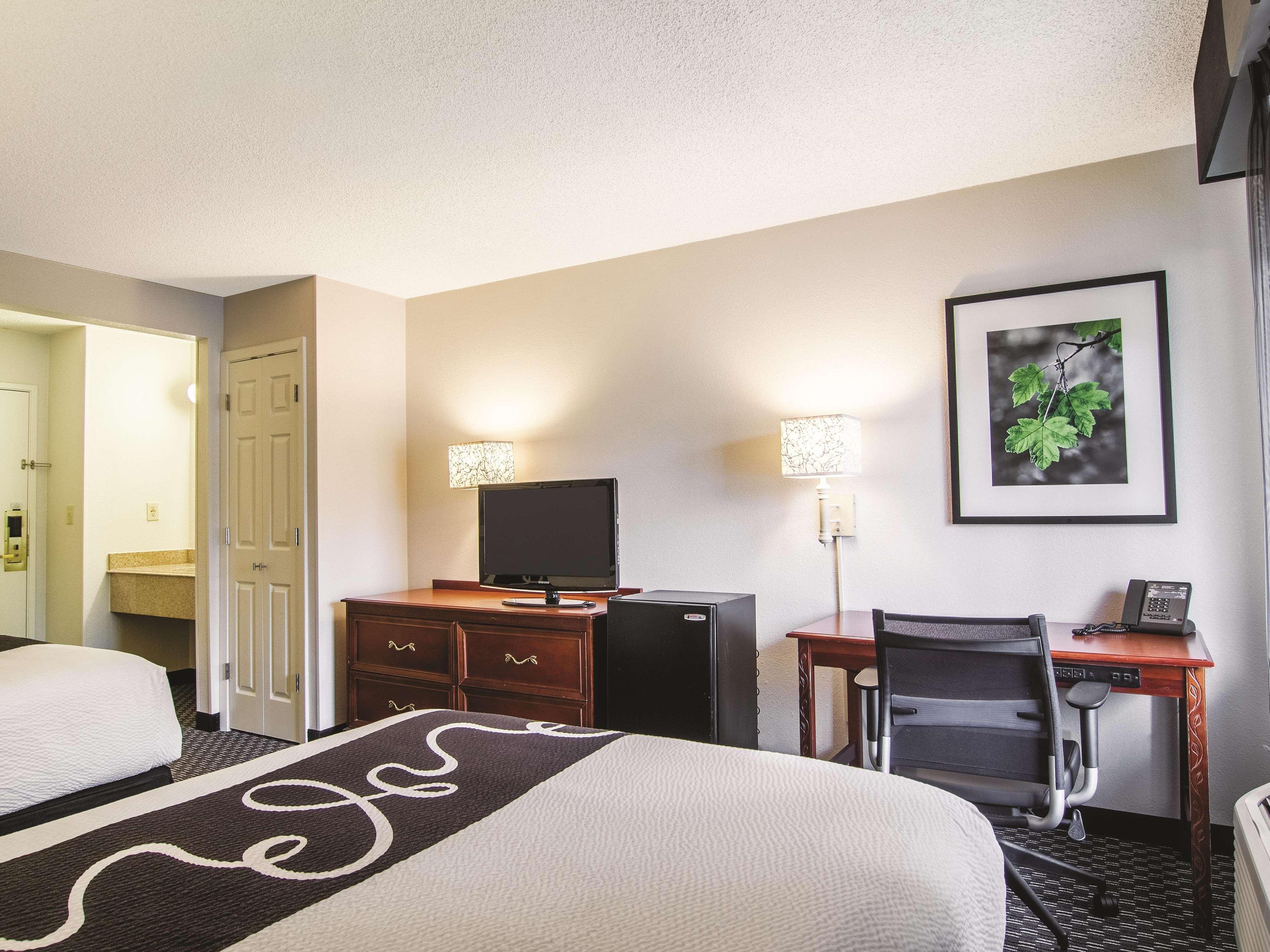 Wingate By Wyndham Brunswick Ga I-95 Hotel Bagian luar foto