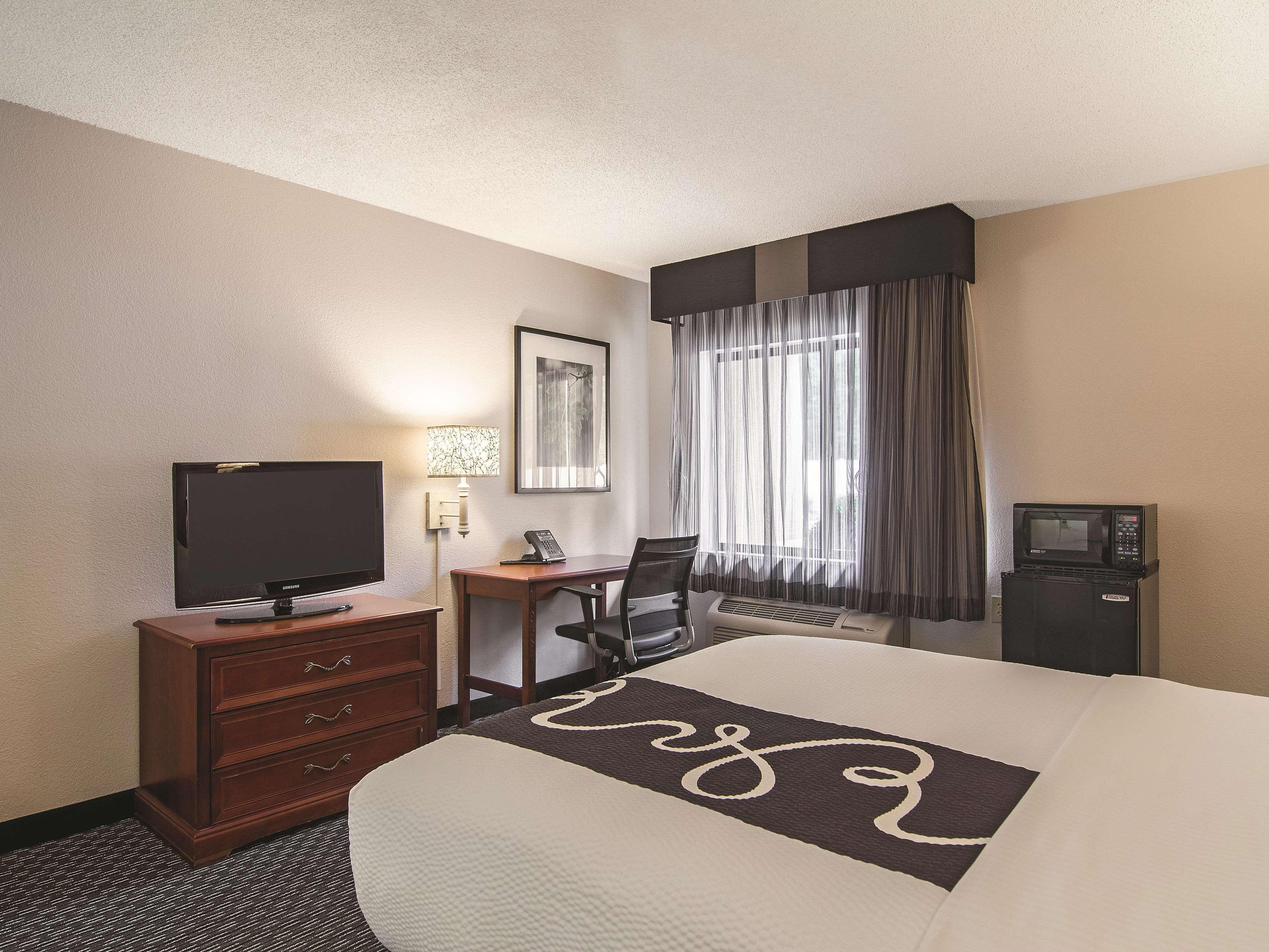Wingate By Wyndham Brunswick Ga I-95 Hotel Bagian luar foto