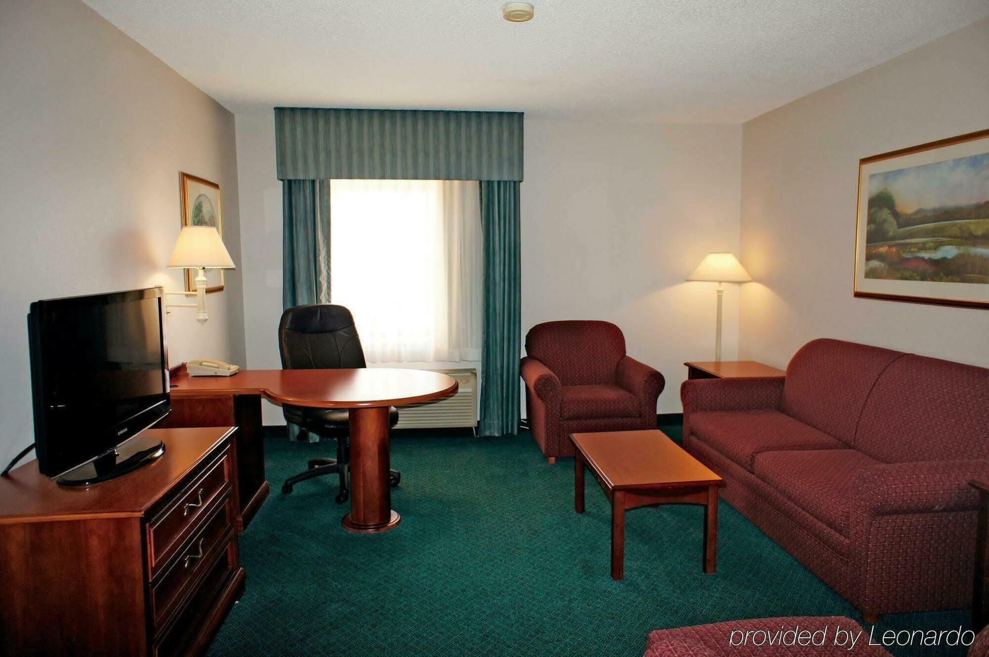 Wingate By Wyndham Brunswick Ga I-95 Hotel Bagian luar foto